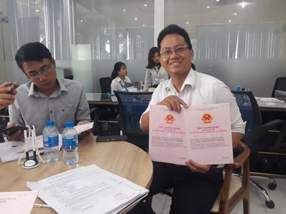 Nhận sổ hồng sau ký hợp đồng 1 tháng