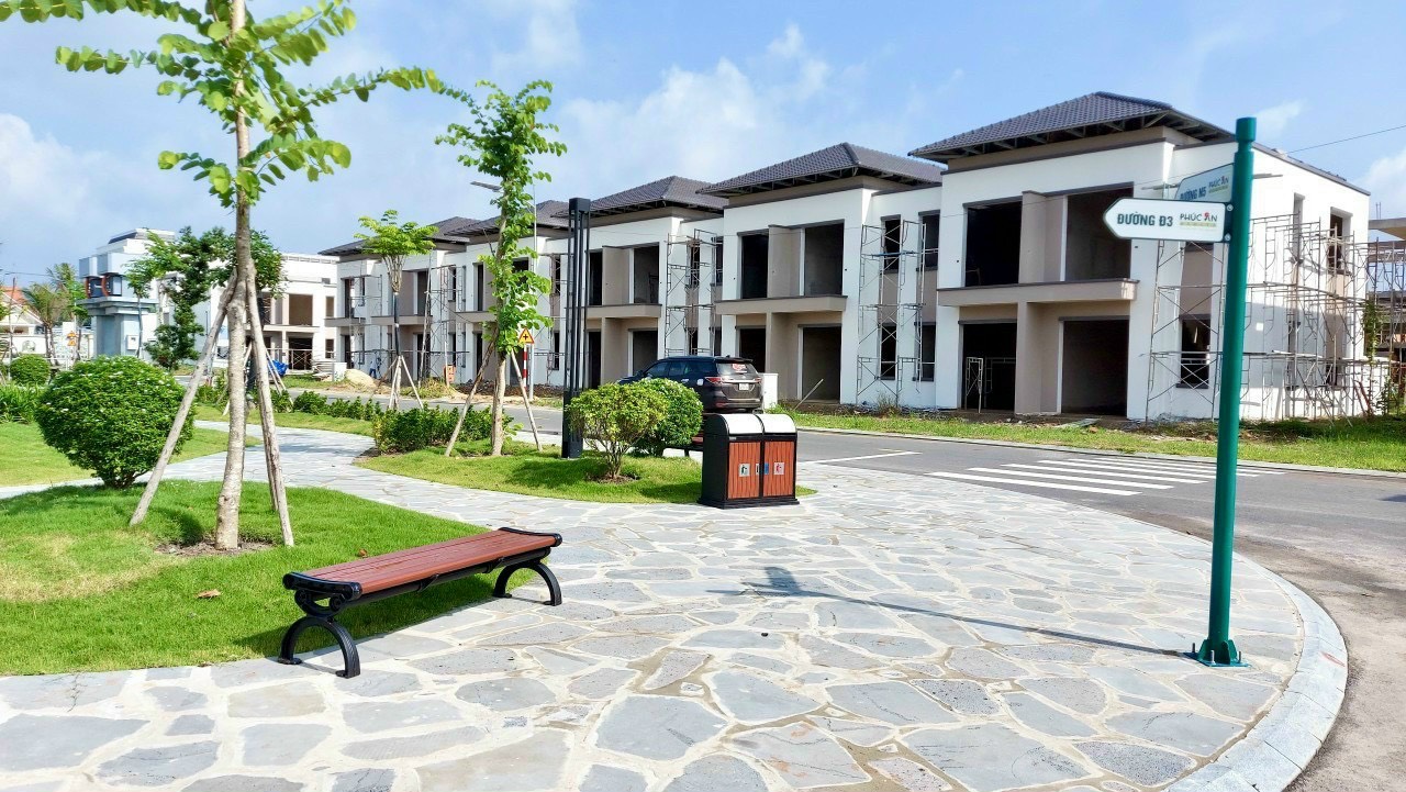 Nhà phố liền kề đã hiện hữu, có thể nhận nhà ngay Nhà phố liền kề đã hiện hữu, có thể nhận nhà ngay