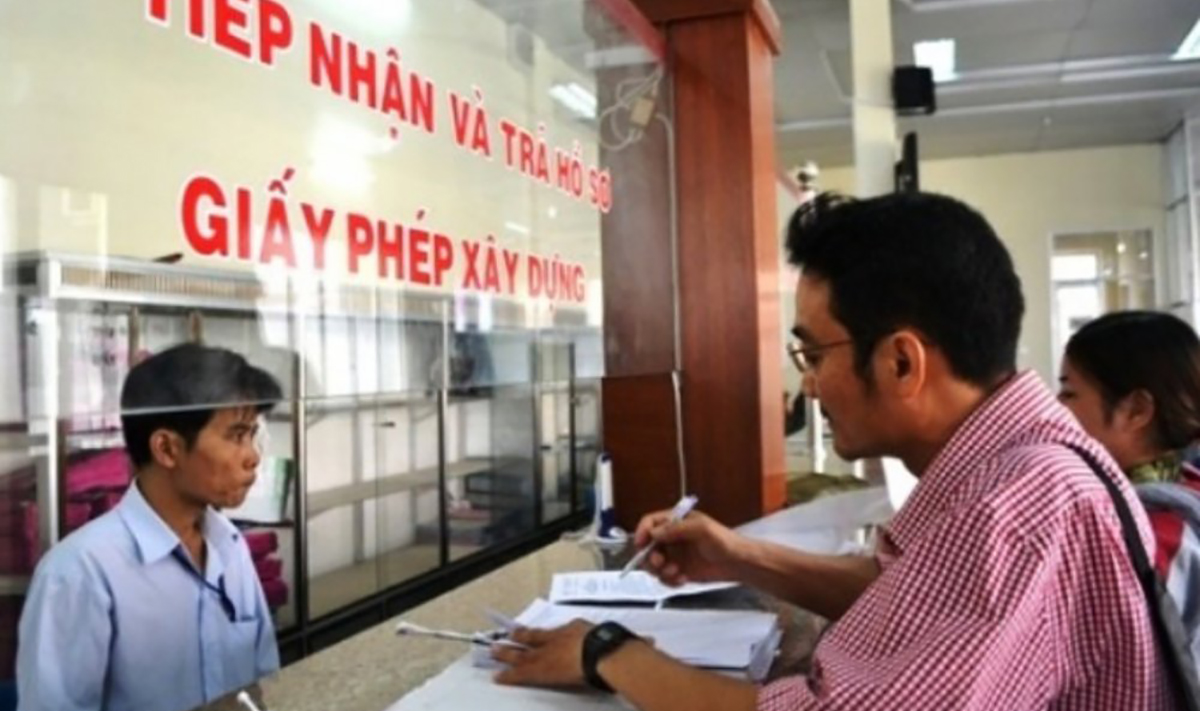 Nộp hồ sơ tại bộ phận một cửa cấp huyện
