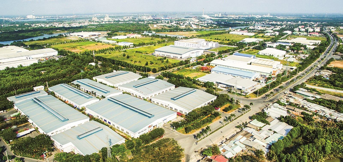 Tập trung các khu công nghiệp lớn