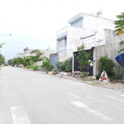 Đường nội khu có lộ giới rộng trải nhựa hoàn toàn