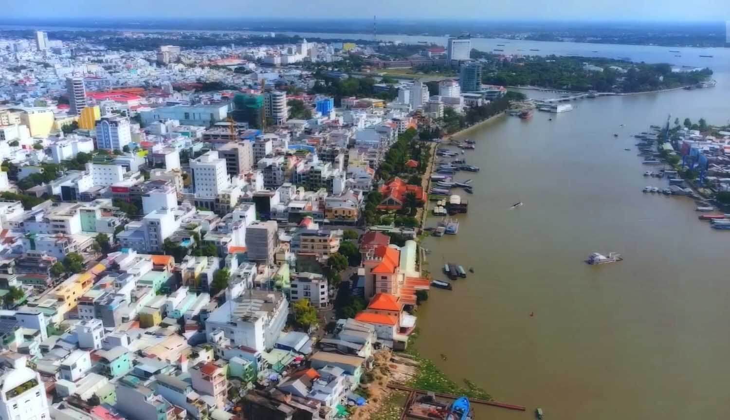 View sông mát mẻ, thoáng đãng