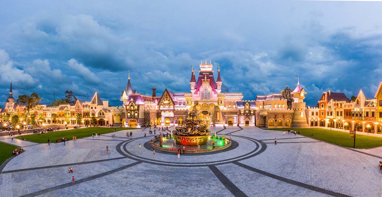Khu quảng trường rộng lớn
